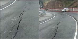 image: Cracks on road near Tehri Garhwal Chamba Tunnel