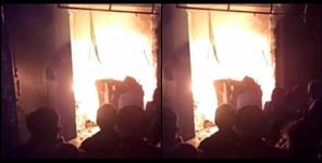 image: Fire in Garment Shop at Vikasnagar