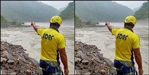 image: Car submerged in Ganga river near Kaudiyala Badrinath Highway