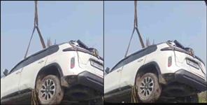 image: Car Falls into Ganganahar Rajwaha in Roorkee