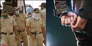 image: Uttarakhand police sipahi beat delhi police inspector