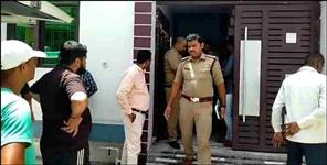 image: kashipur doctor indresh sharma suicide with his wife varsha sharma