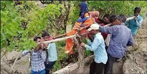 image: Pregnant woman was brought in a doli in Champawat