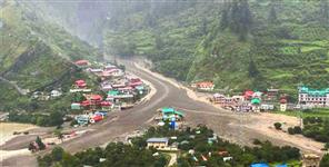 image: Flood in Dharali Uttarkashi after cloudburst