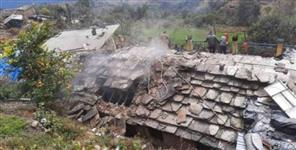 image: fire in gas cylinder in almora dhauladevi block