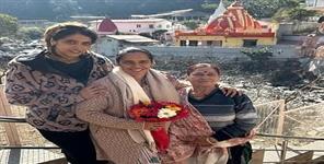 image: Saina Nehwal visited kainchi dham