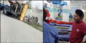 image: Tractor trolley of workers crashed in Bazpur