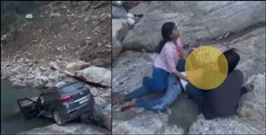 image: Driver died as stone fell on car near Kakdagad