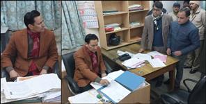 image: IAS Deepak Rawat surprise inspection in RTO