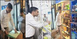 image: Dehradun Dm Savin Bansal Raid On Liquor Shop As A Customer