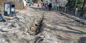 image: Slow speed of beautification work in Mussoorie Mall Road