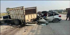 image: Collision of two vehicles in Udham Singh Nagar Bazpur
