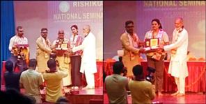 image: Yoga Teacher Suman and Himani Received Yog Ratna Award