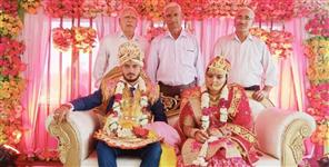 image: Father in law did kanyadan of daughter-in-law in rishikesh