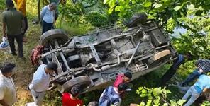 image: Bolero accident in Uttarkashi 10 teachers saved narrowly