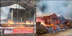 image: Massive Fire Breaks Out at Kaafal Camp in Chopta