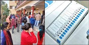 image: EVM machine malfunction in Almora Someshwar