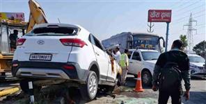 image: Car Overturns on Haridwar Highway Near Majri Grant
