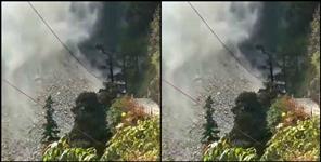 image: Landslides on Yamunotri Walkway