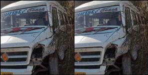 image: Tempo traveller overturns on road in Joshimath