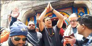 image: Akshay Kumar in Kedarnath Dham