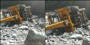 image: Jcb fallen in ditch in chamoli