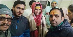 image: Bollywood actress jacqueline fernandez in Kedarnath