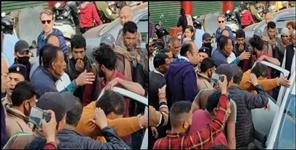 image: Tourist misbehavior in mussoorie mall road