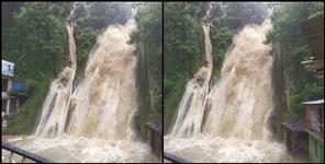 image: Heavy rains in Mussoorie Kempty Falls flooded