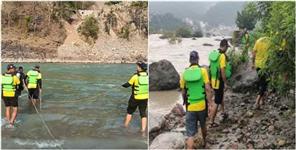 image: Father son drowned in river Ganga in Rishikesh