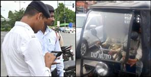 image: Transport department  teams chalan nine year old boy for driving e-rickshaw