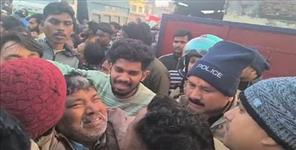 image: Protest by keeping dead body in police station on sons death in lalkuan Nainital