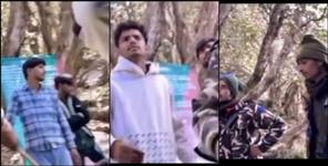 image: Forest officials beat up tourists in Tungnath