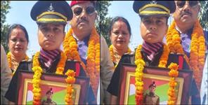 image: Soni reached home after becoming officer
