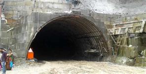 image: House getting cracks in chamba due to tunnel construction