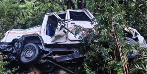 Pickup Falls Into Gorge in Mori 1 Dead and 11 Injured
