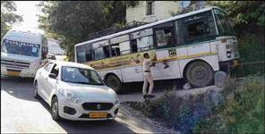 image: Brake failure of roadways bus coming from Mussoorie to Dehradun