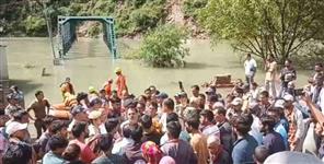 image: Lake water level not decreasing in Sayanachatti