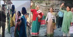 image: Protest against blasting in Rishikesh Karnprayag rail line Tunnel