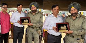 Banshidhar Tiwari met Sunny Deol on sets of Border-2