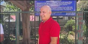 image: Manish Sisodia Reached Kakrighat Dham on Spiritual Journey