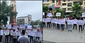 image: Demonstration of youth in Ghantaghar of Dehradun
