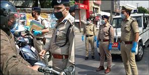 image: Police active in Coronavirus hotspot uttarakhand