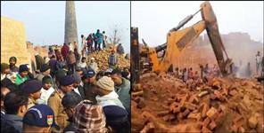 image: 6 people died due to wall collapse in Haridwar Mangalore
