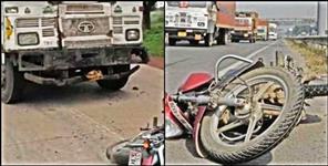 image: Father Sun die as Truck hit Bike in Shyampur Haridwar