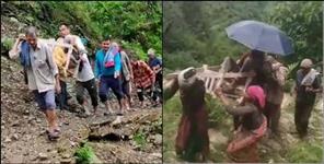 image: Patient taken to hospital on doli in Bageshwar Dangti village