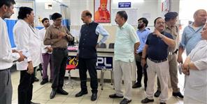 image: Haridwar Hospital Faces Minister Anger Over Poor Cleanliness