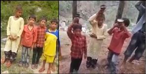 image: Lisa poured into the heads of children in Almora Syalde