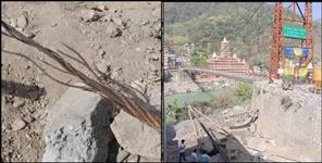 image: Rishikesh Laxman Jhula supporting cable broken people movement stopped