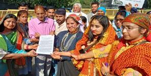 image: Women movement for 30 percent horizontal reservation in Uttarakhand